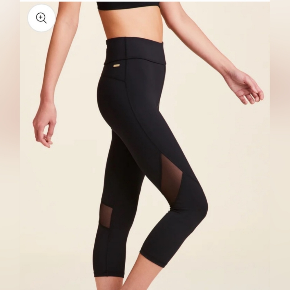 Alala Capital Crop Tight Black Mesh Panel Capri Leggings Women's Size M
